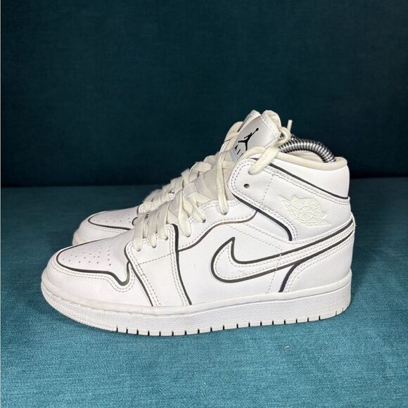 Size 6 - Women’s Nike Air Jordan 1 Mid Iridescent shoes - Picture 1 of 12